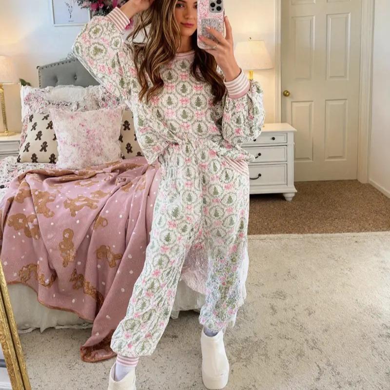 Morgan and Brooke | Rynel™ | Comfortable Set