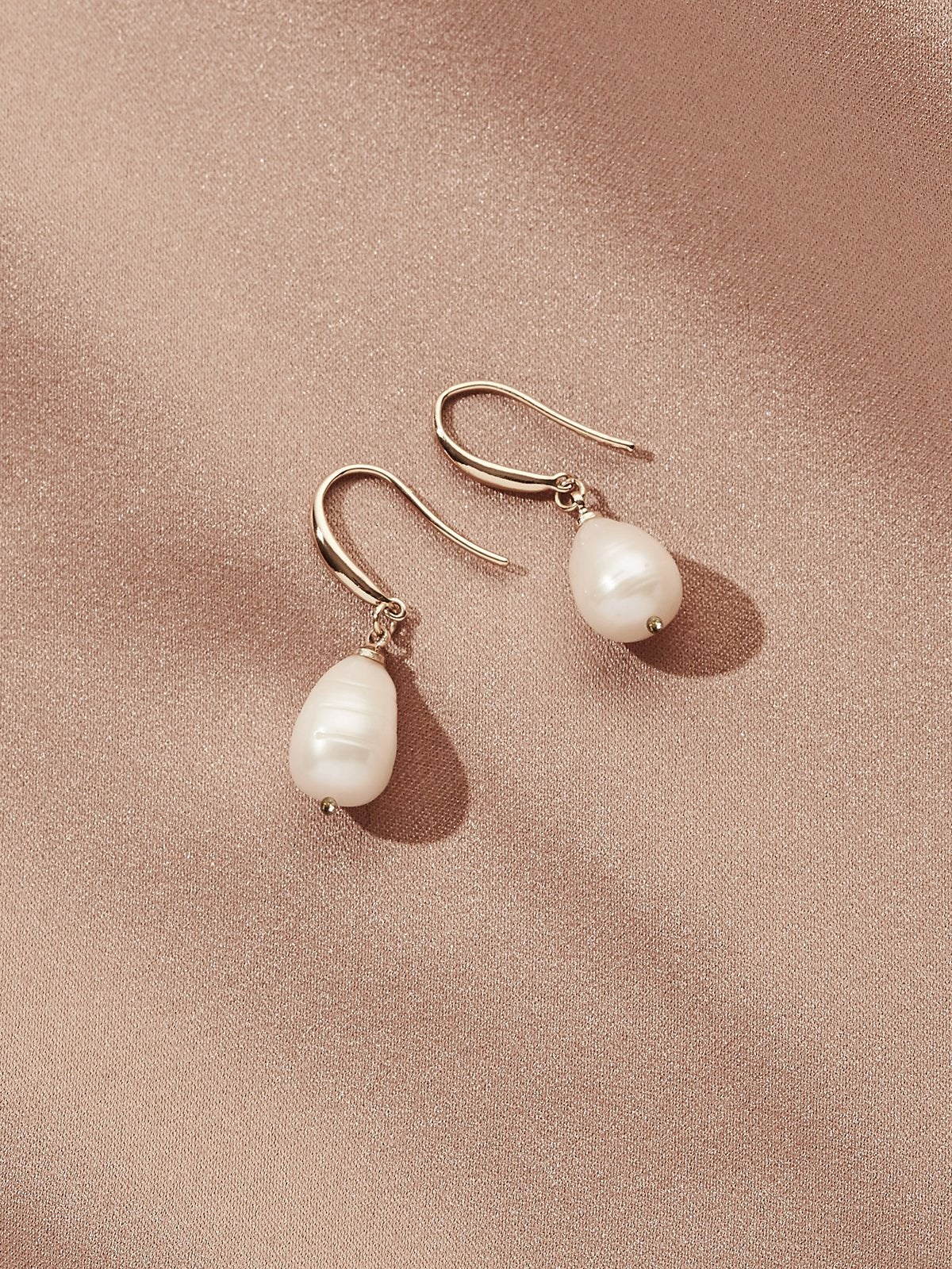 Prado Pearl Essence Drops
