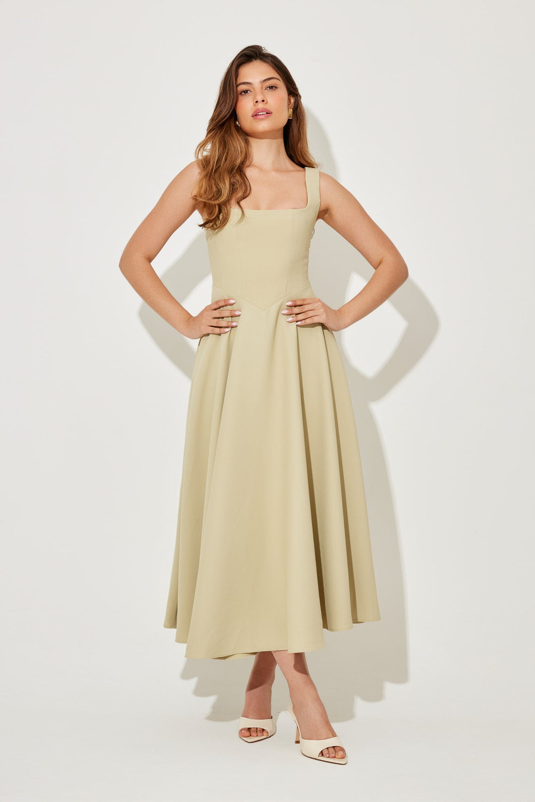 Morgan & Brooke | Flowy Midi-Length Lightweight Dress
