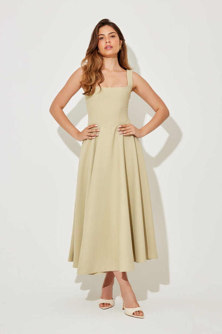 Morgan & Brooke | Flowy Midi-Length Lightweight Dress