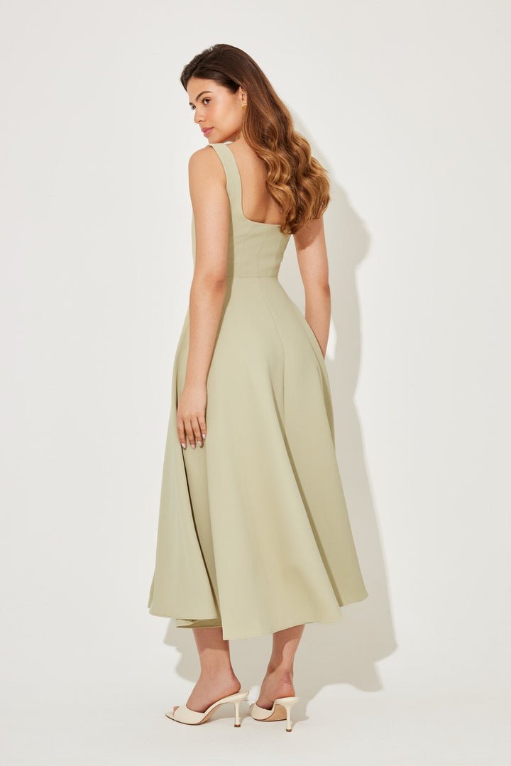Morgan & Brooke | Flowy Midi-Length Lightweight Dress