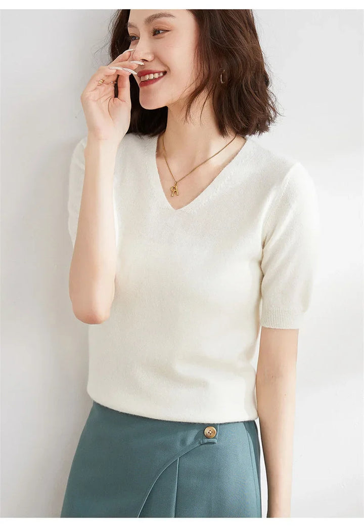 Morgan and Brooke | V-Neck Knit Top
