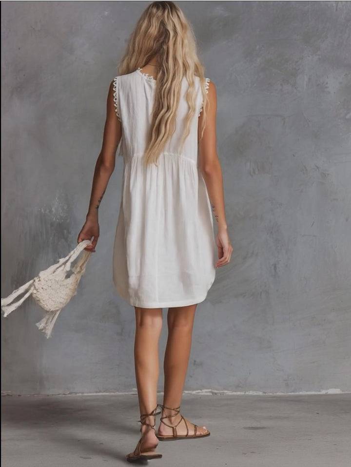 Morgan & Brooke | White Lace V-Neck Casual Dress