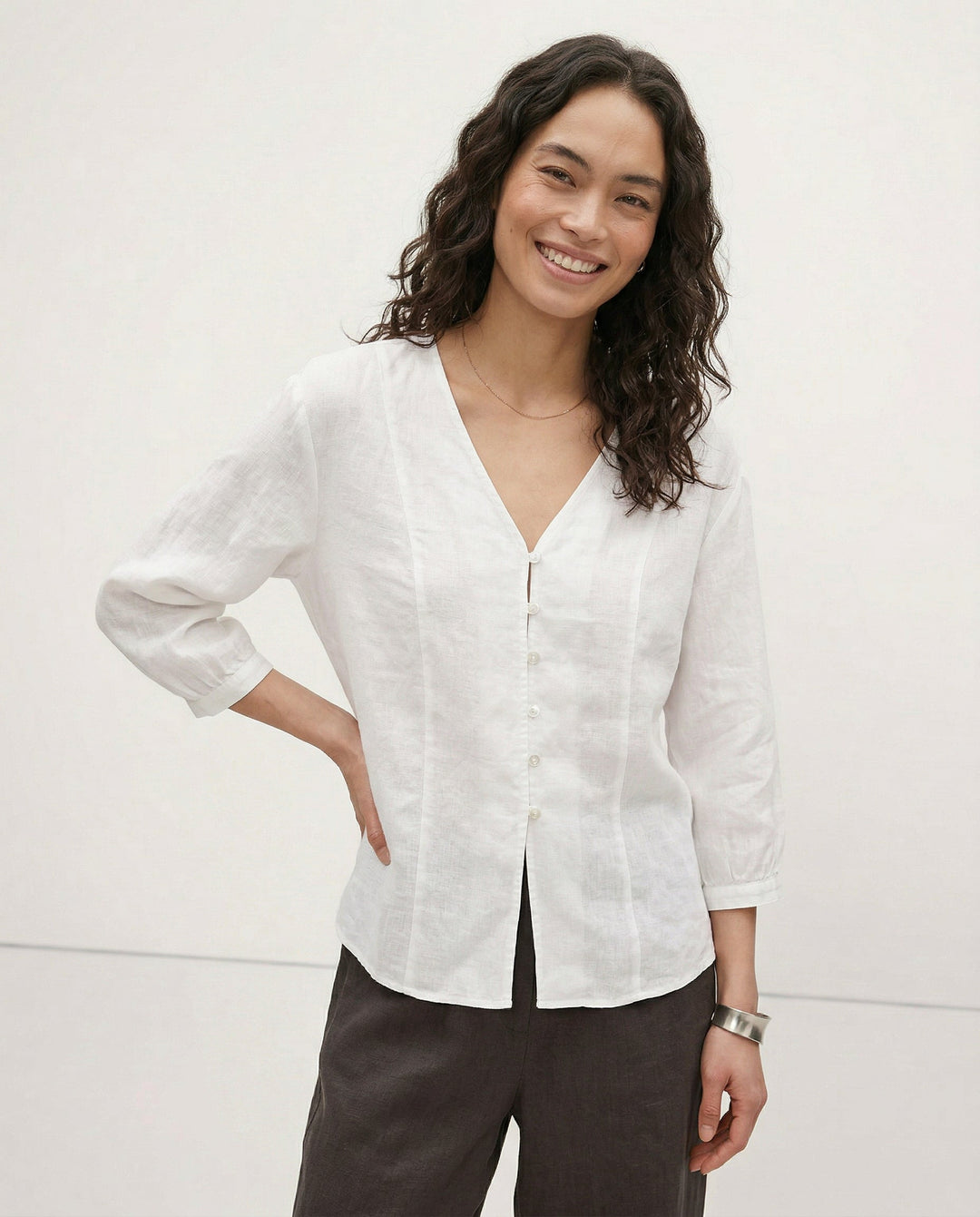 Morgan & Brooke | Fitted V-Neck Linen Blouse