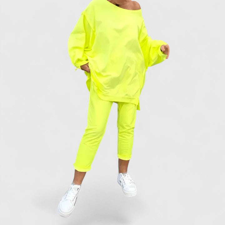 Morgan and Brooke | Vivra | Comfortable Set