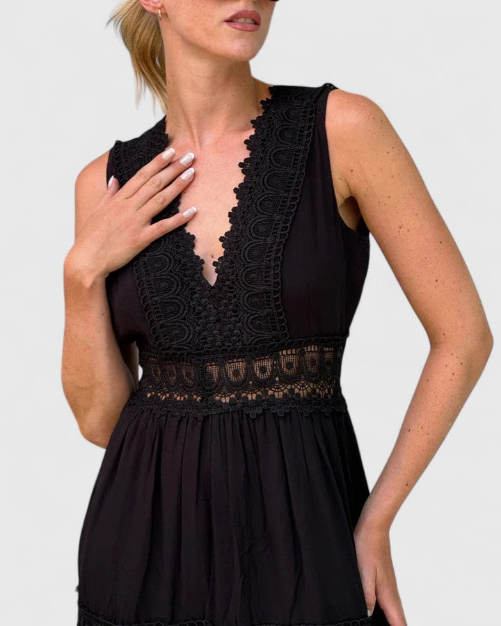 Morgan and Brooke | Midi Dress