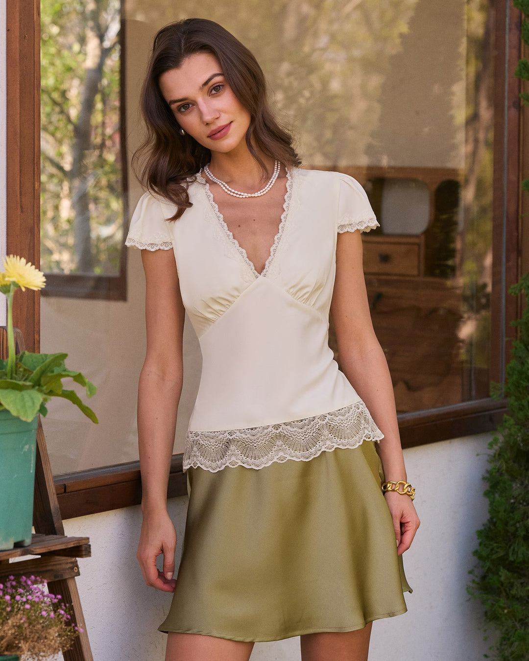Morgan and Brooke | V Neck Lace Splicing Tee for Women in Apricot